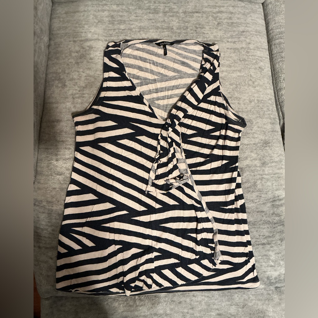 Daisy Fuentes Striped Tiefront Sleeveless Top Size L